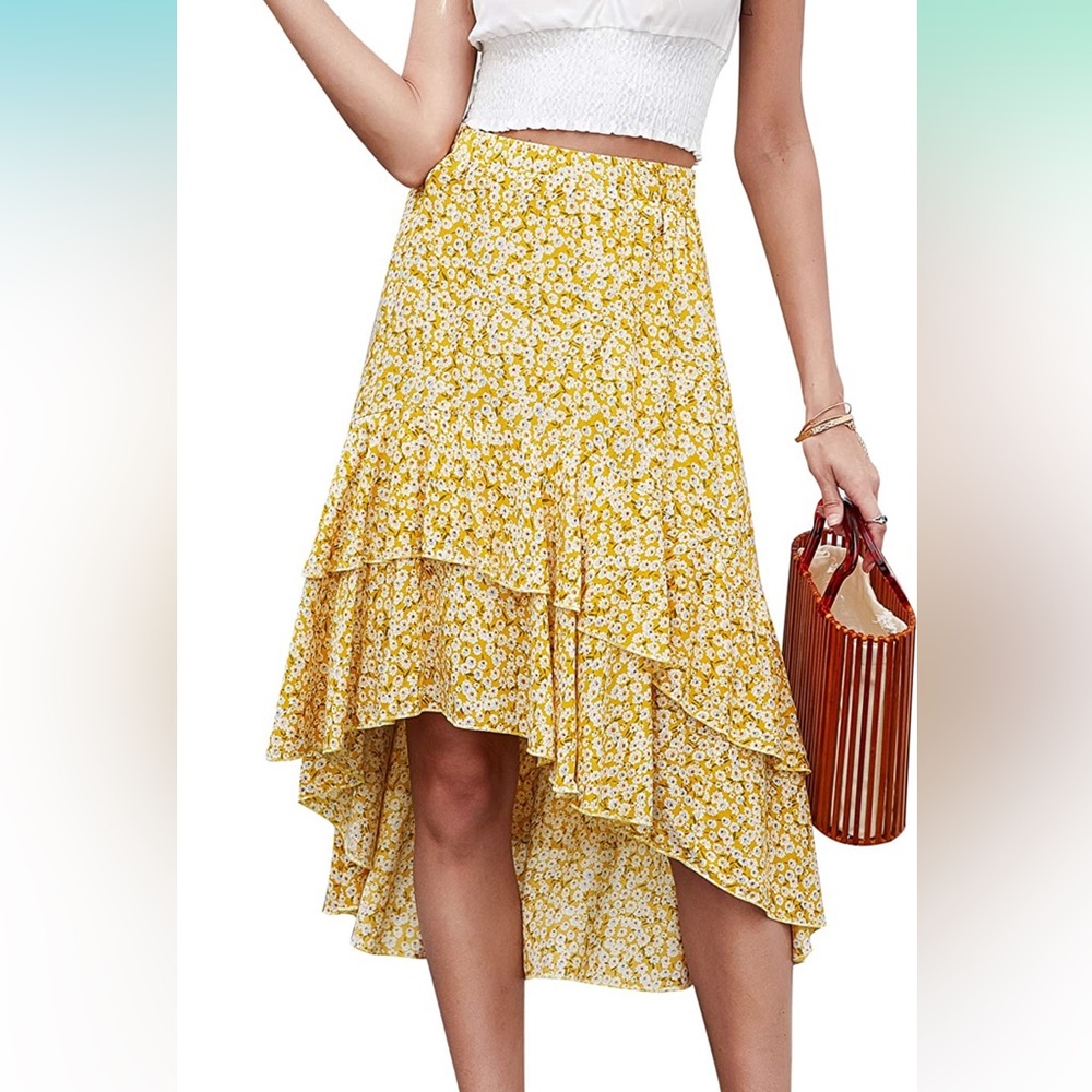 High low adorable skirt, only worn once! Perfect condition.